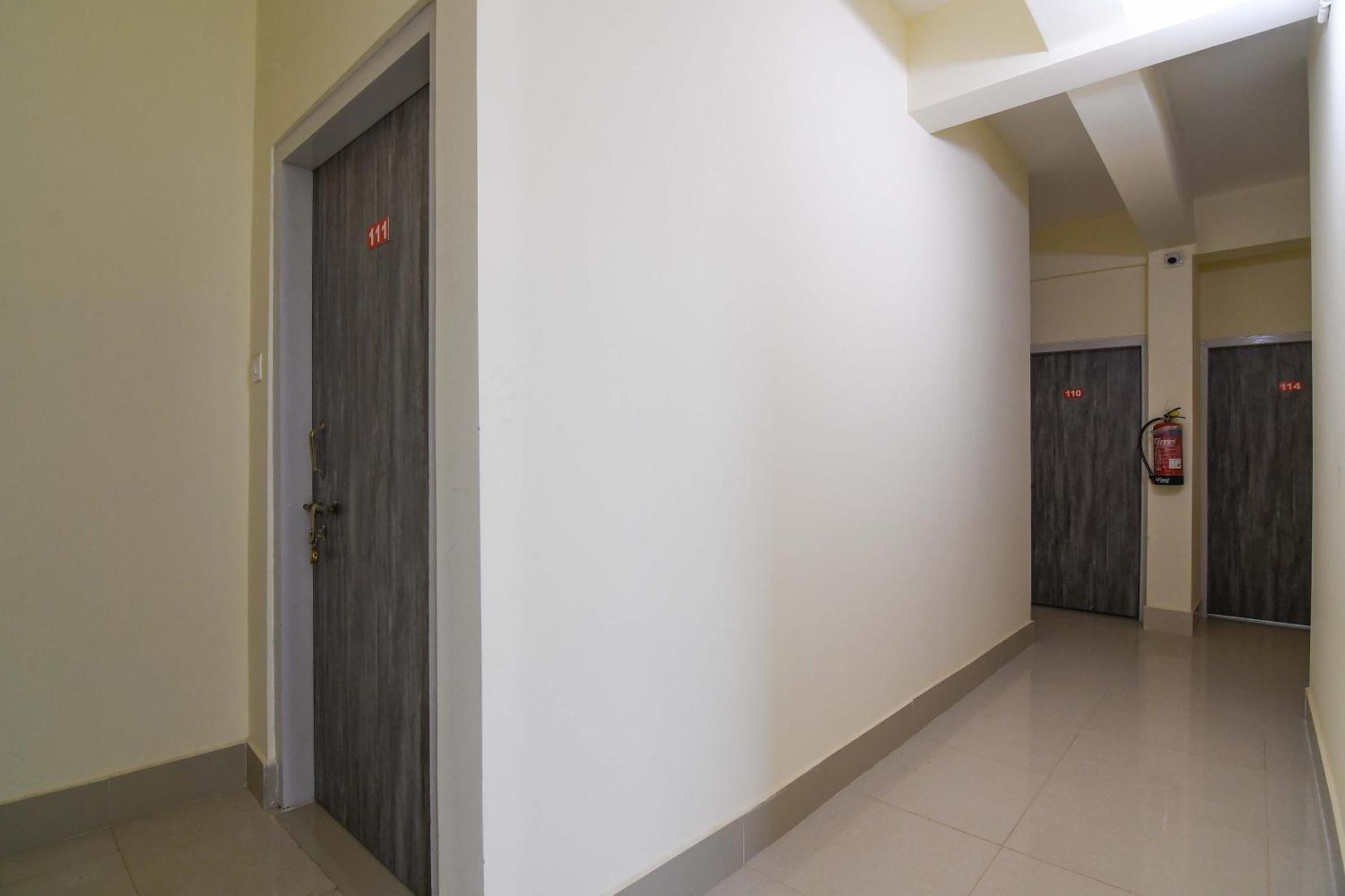 Hotel O Krishna บูบันเนสชวาร์ ภายนอก รูปภาพ